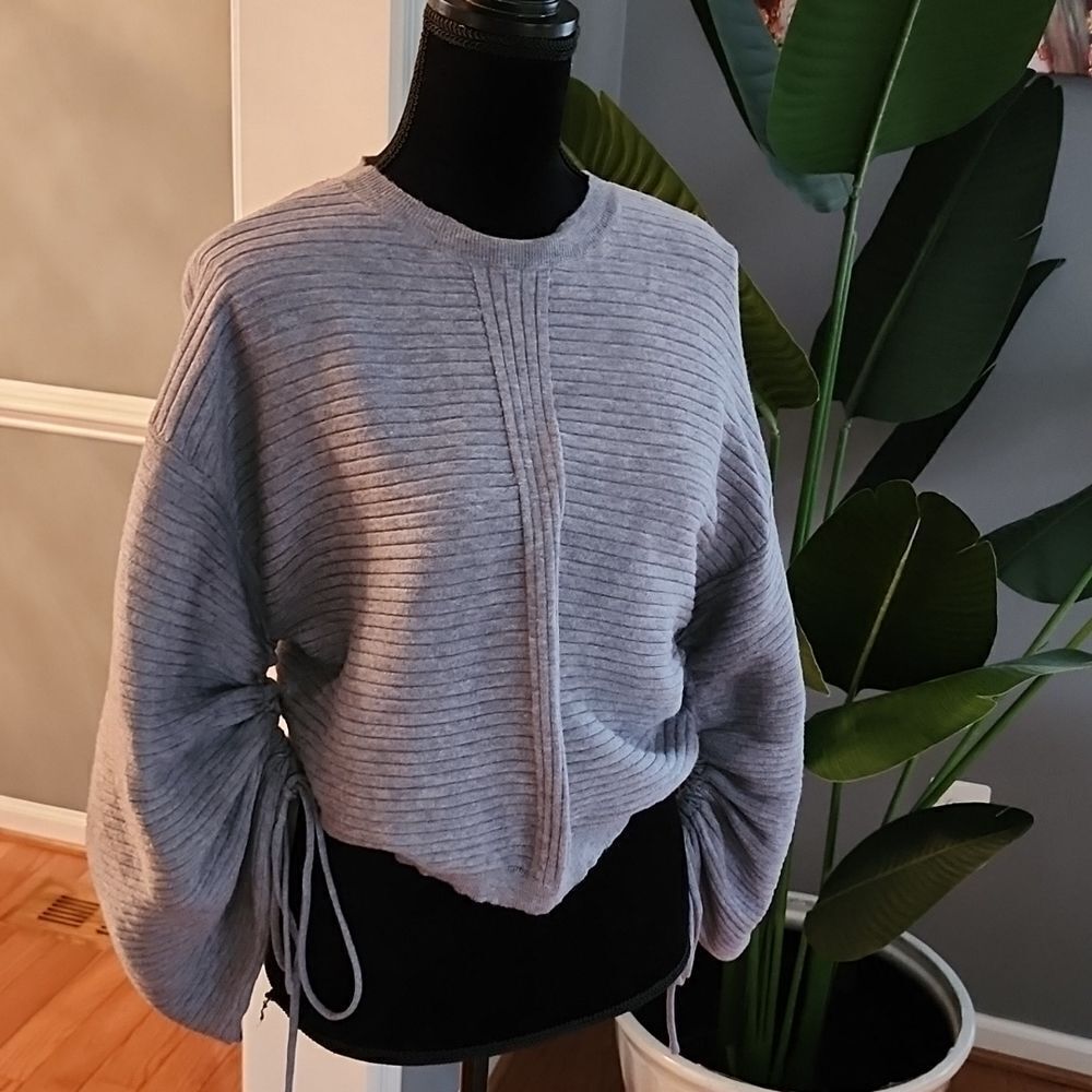 Do+BE sweater sz small - Picture 2 of 6